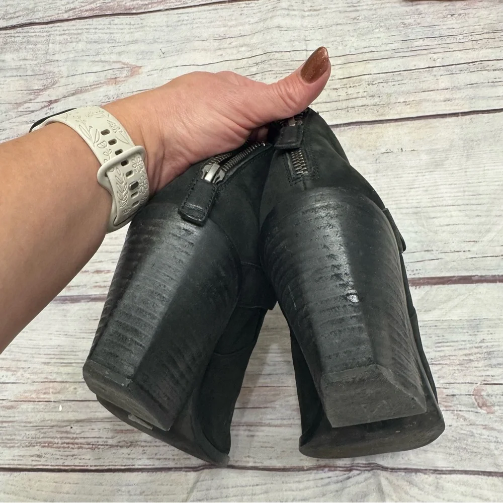 Eileen Fisher Ives Tumbled Nubuck Booties Black Size 12